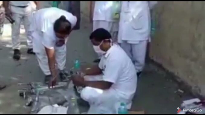 করোনা সতর্কতায় শিলিগুড়িতে রেলের স্যানিটাইজেশন - youtube