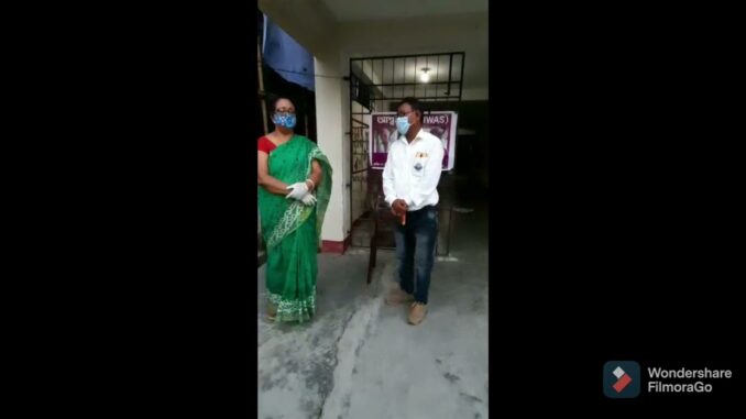 আশ্বাসের সাহায্য পদ্মশ্রী করিমূল হক এবং সাজু তালুকদারকে - youtube