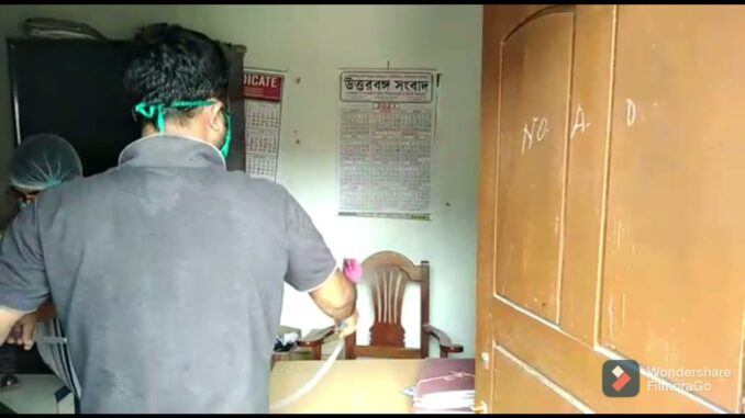 ডালখোলায় অসুস্থদের অক্সিজেন পৌঁছে ব্যতিক্রমী চার যুবক - youtube